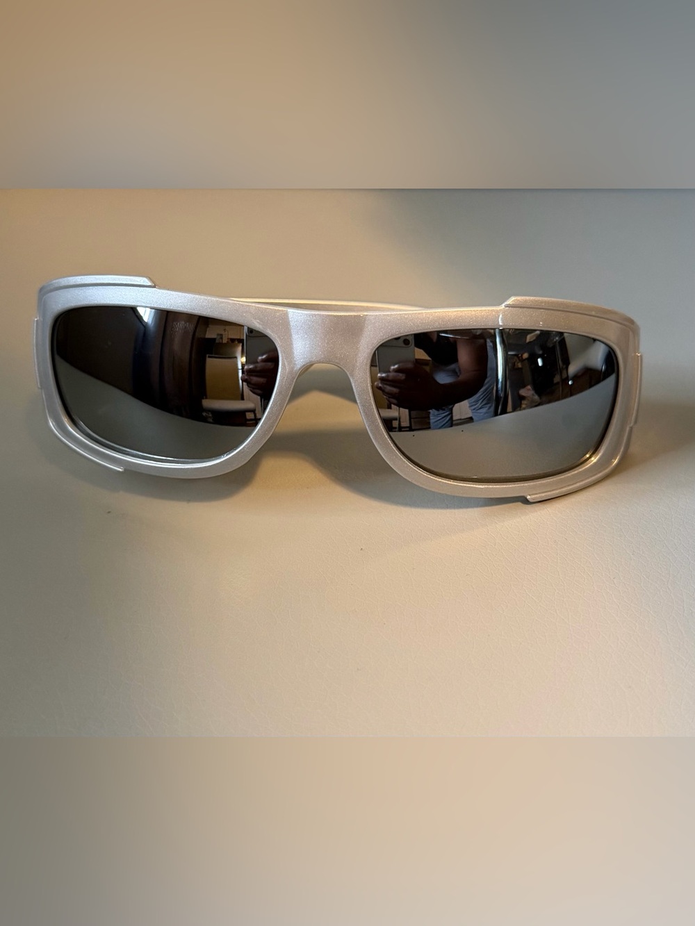 Silver Smart Wearable Sunglasses with Reflective Lenses